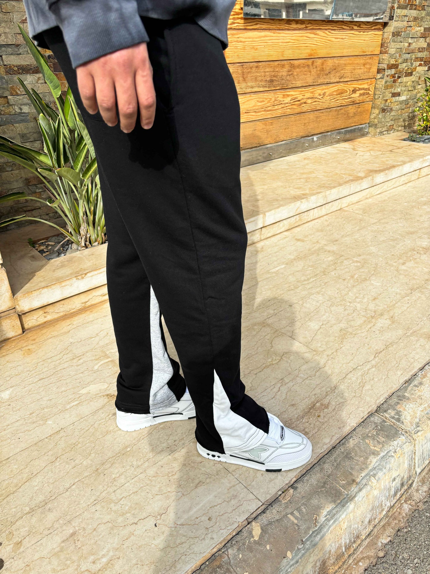 Flared Joggers - Black