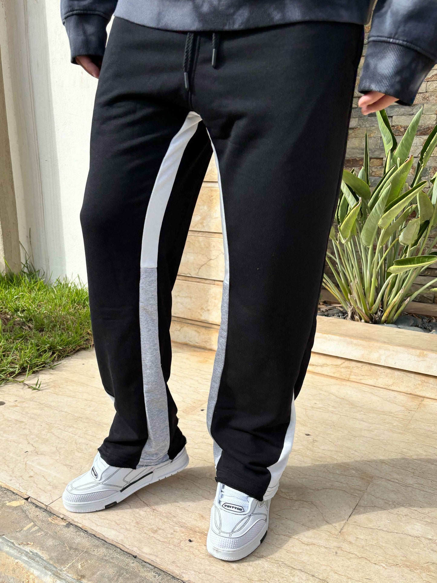 Flared Joggers - Black